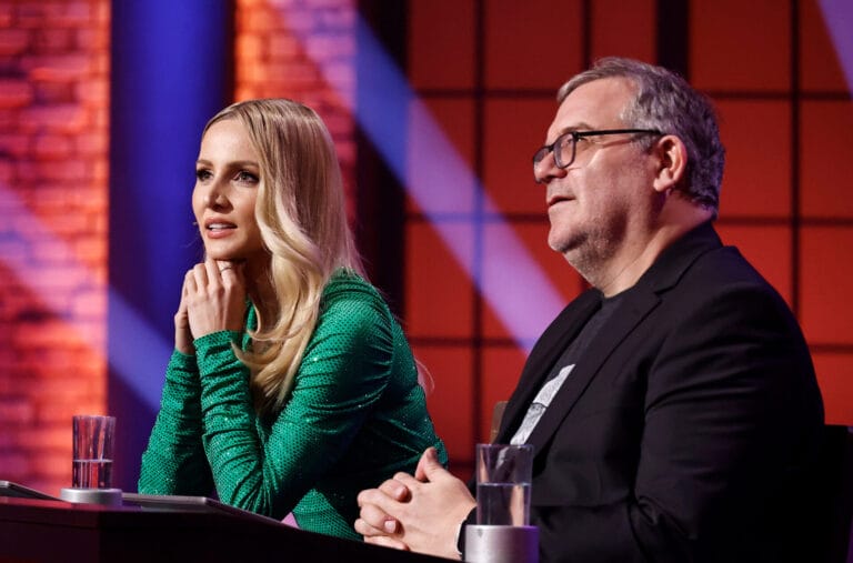 Melissa Naschenweng bricht wegen Schlange bei "Wer weiß denn sowas?" in Panik aus