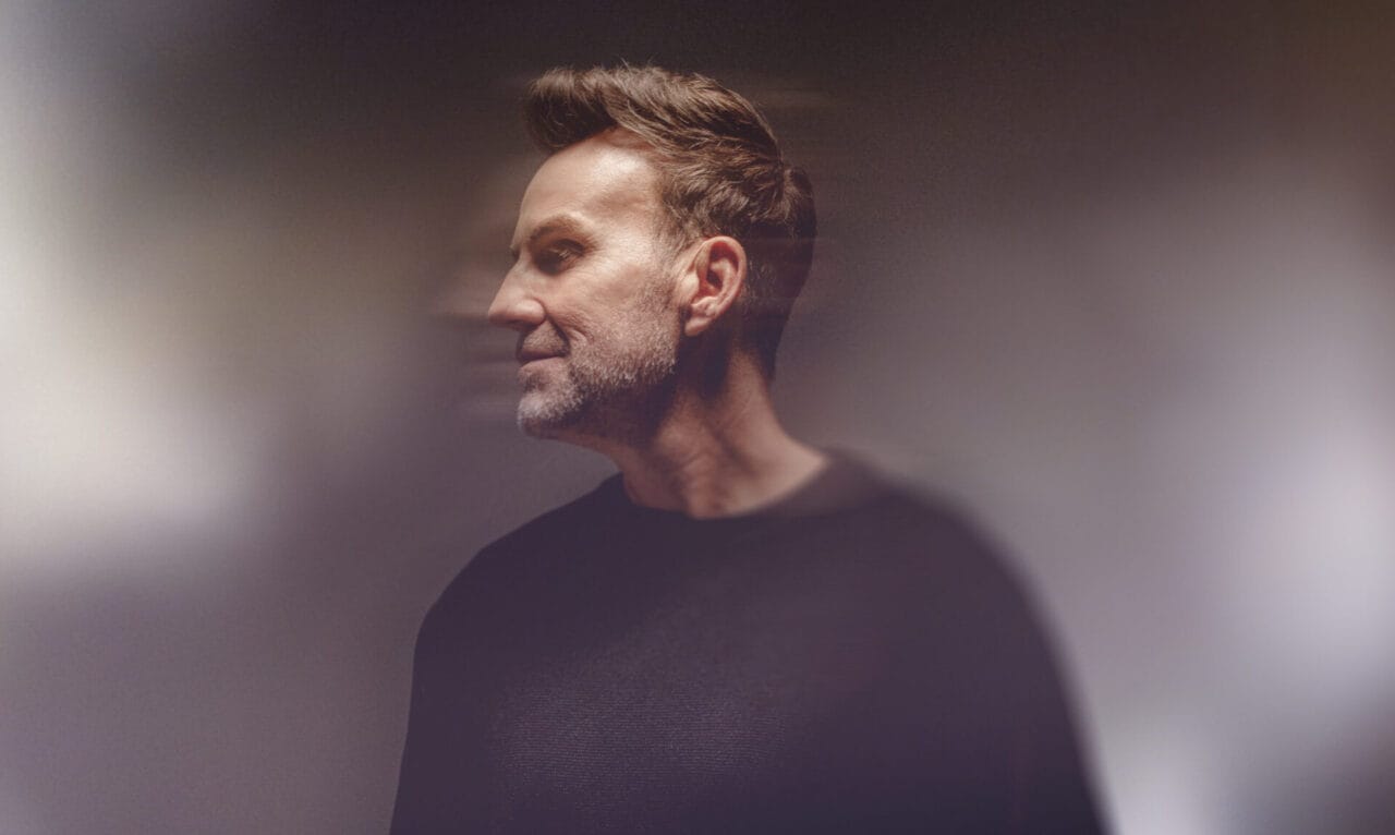 Micha über seine Song-Fortsetzung „Forever“ und seinen außergewöhnlichen Stil: „Ich mache Musik, wie ich sie liebe“