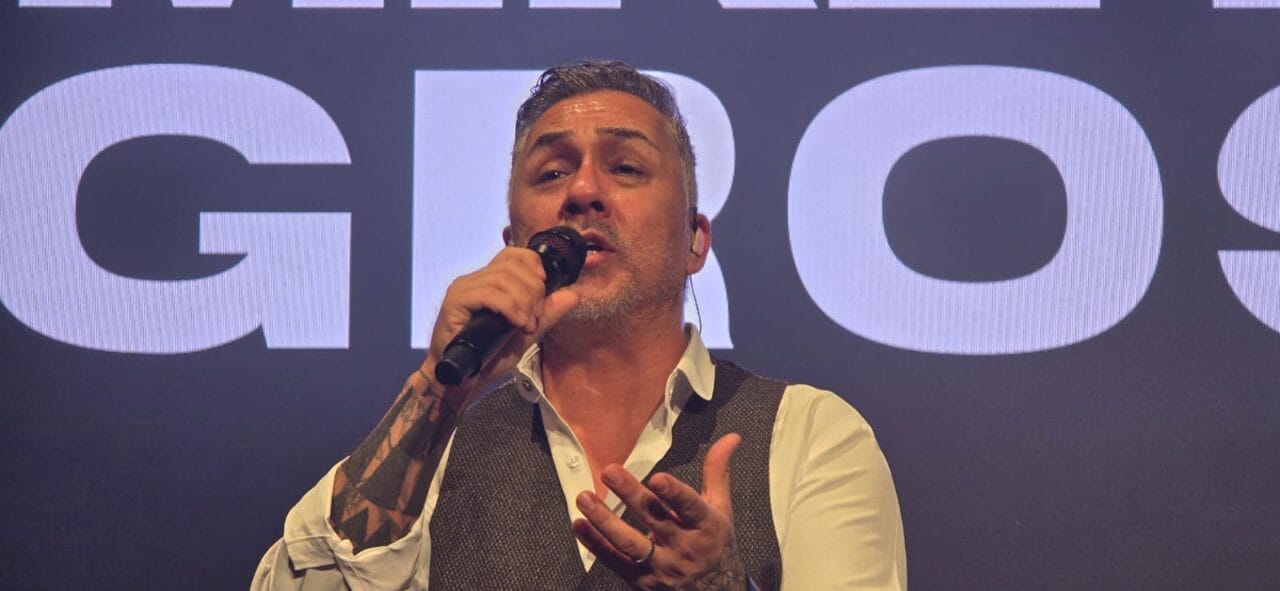 Mike Leon Grosch exklusiv über sein erstes Open Air Konzert: DARUM ist es ihm so wichtig, dass auch für Familien bezahlbar ist!