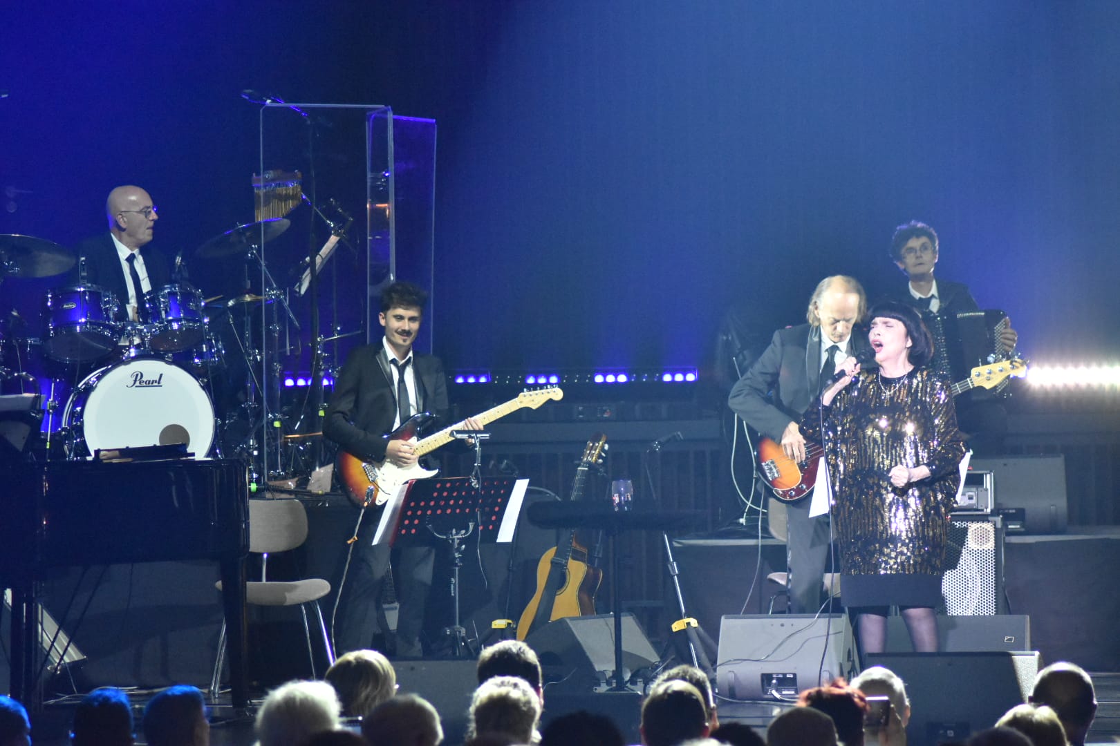 Mireille Mathieu auf Abschiedstour: Die schönsten Fotos von ihrem Konzert in Hannover