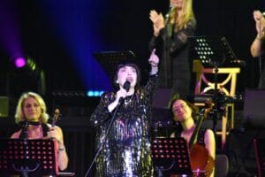 Mireille Mathieu auf Abschiedstour: Die schönsten Fotos von ihrem Konzert in Hannover