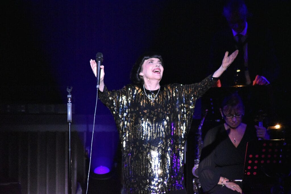 Mireille Mathieu auf Abschiedstour: Die schönsten Fotos von ihrem Konzert in Hannover