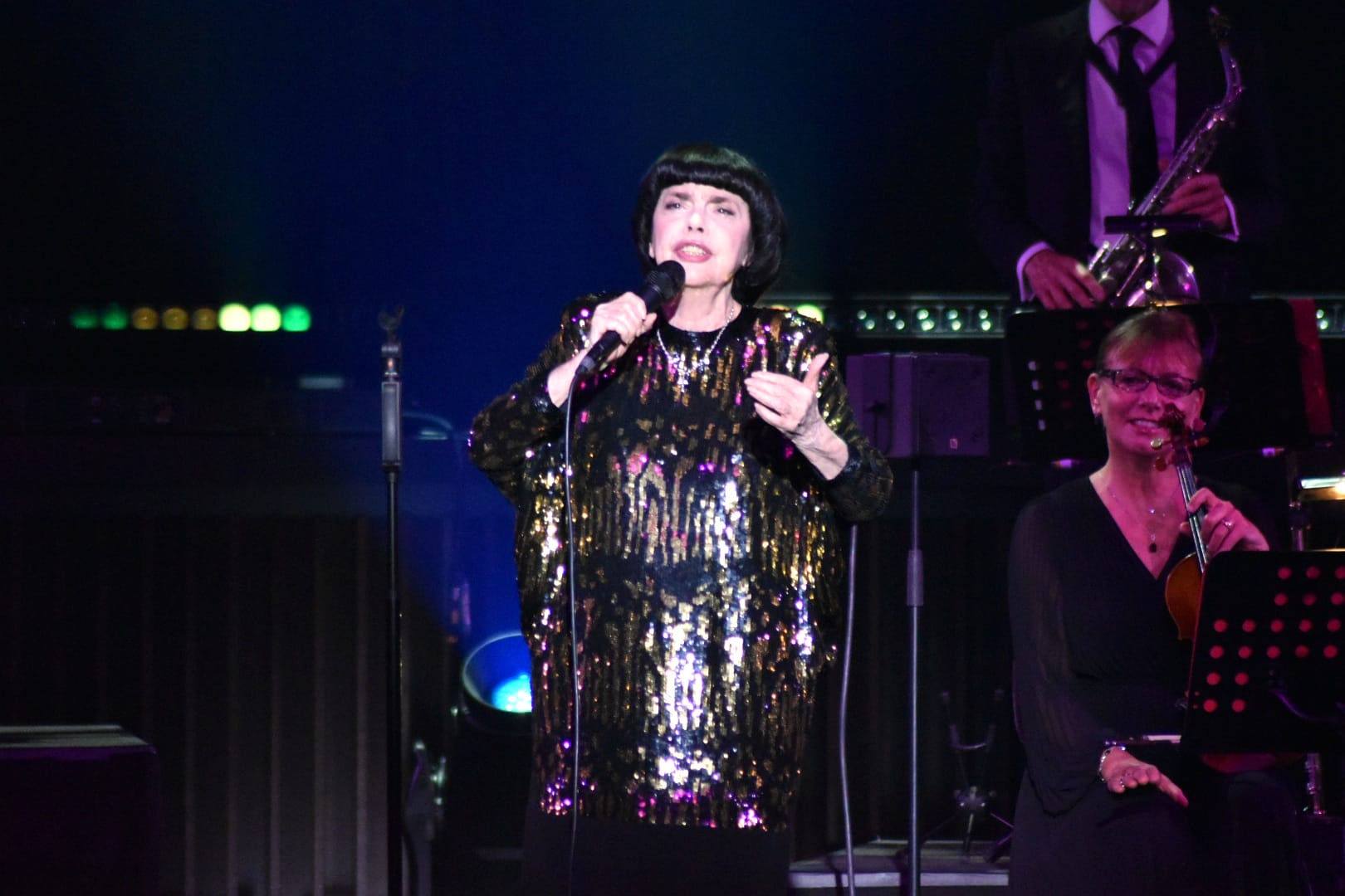 Mireille Mathieu auf Abschiedstour: Die schönsten Fotos von ihrem Konzert in Hannover