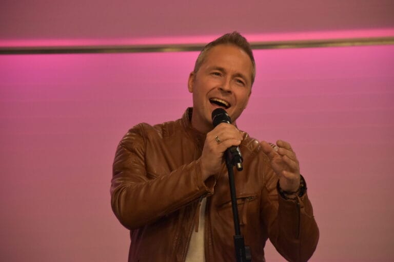 Mitch Keller verrät exklusiv: SO verbringt er den 20. Hochzeitstag mit seiner Ehefrau Alexandra!