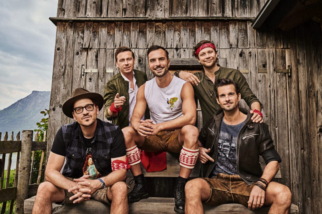 Mountain Crew rocken mit "Octopus" jedes Oktoberfest! Mit uns sprachen sie über den Titel und den Hype! Mountain Crew rocken mit "Octopus" jedes Oktoberfest! Mit uns sprachen sie über den Titel und den Hype!