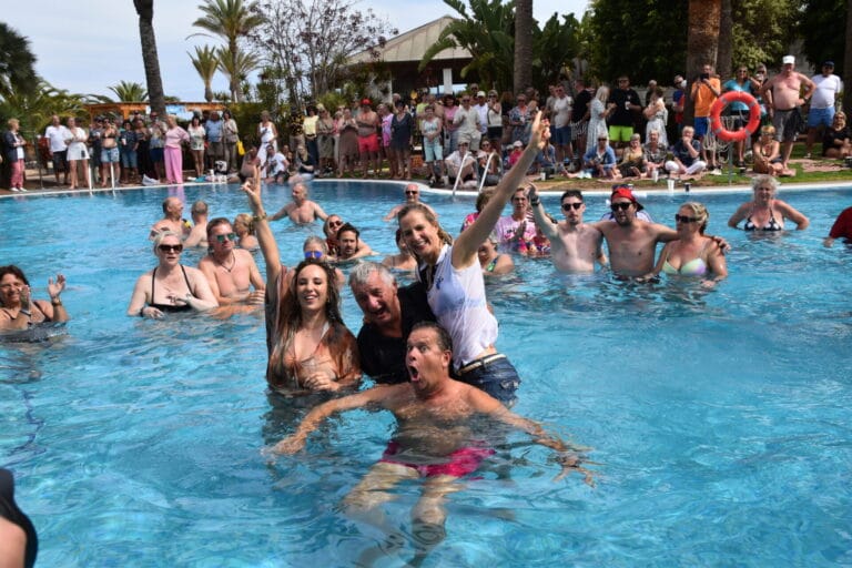 „Nacht des Deutschen Schlagers“ 2026: Bei der Poolparty auf Fuerteventura WACKELte die Wand!