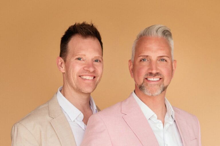 NEON: Schlagerduo legt „Mon Amour“ von Hecht neu auf!