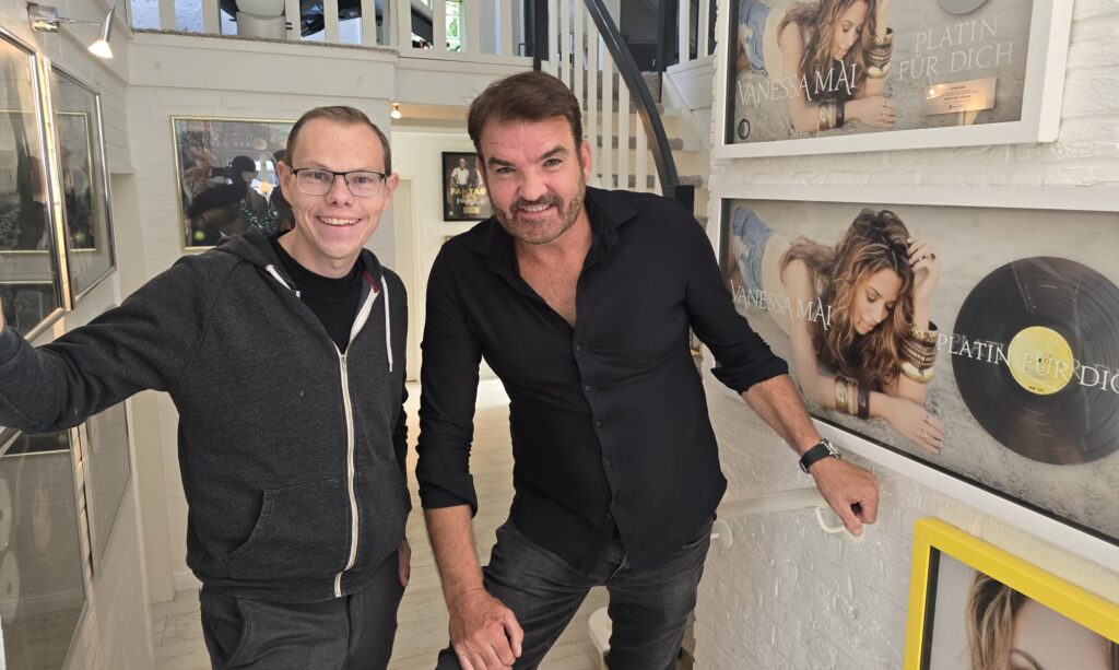 Oliver Lukas schafft Songs, die bleiben! Exklusiv sprach er mit uns über seine Hits, die Branche und Dieter Bohlen!