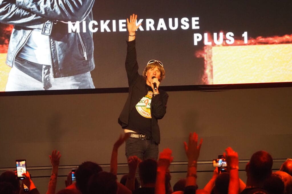 Mickie Krause verrät im Interview mehr zu den Duetten auf seinen neuen Album "Plus 1" » Ben Zucker Mickie Krause verrät im Interview mehr zu den Duetten auf seinen neuen Album "Plus 1" » Ben Zucker