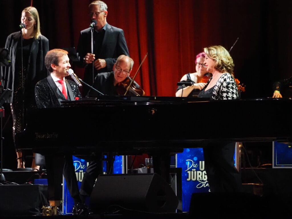 Gabriela Benesch & Alex Parker "Die Udo Jürgens Story" in der Stadthalle Wien - Die schönsten Fotos » Ben Zucker