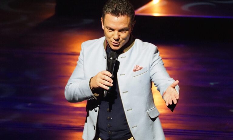 „Immer wieder sonntags“-Tour: DIESE Schlagersängerin springt für Claudia Jung ein!