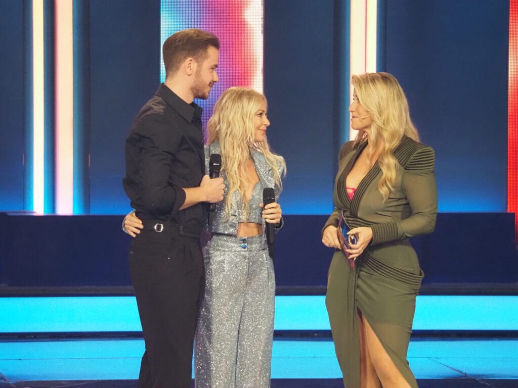 Michelle & Eric Philippi: Die schönsten Fotos vom Auftritt in der Beatrice Egli Show » Helene Fischer Michelle & Eric Philippi: Die schönsten Fotos vom Auftritt in der Beatrice Egli Show » Helene Fischer