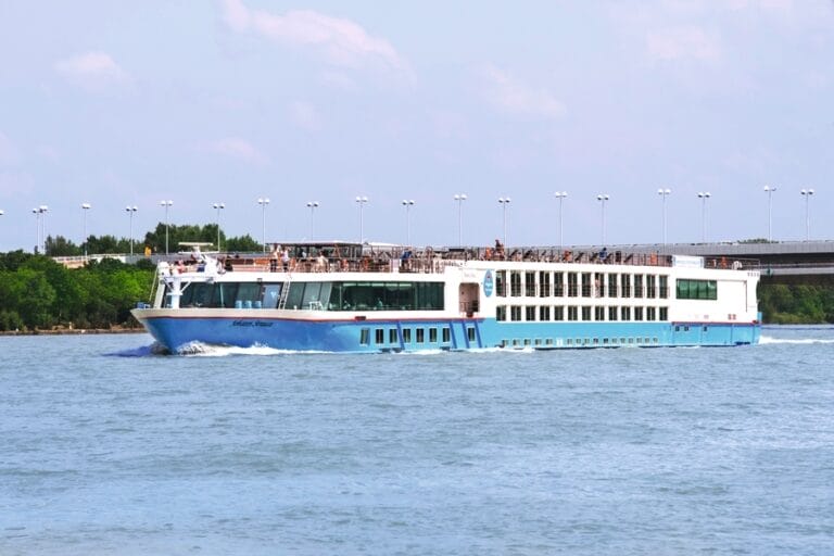 PARTYREISE-TIPP! Von Düsseldorf nach Amsterdam mit dem Müller-Club-Schiff!