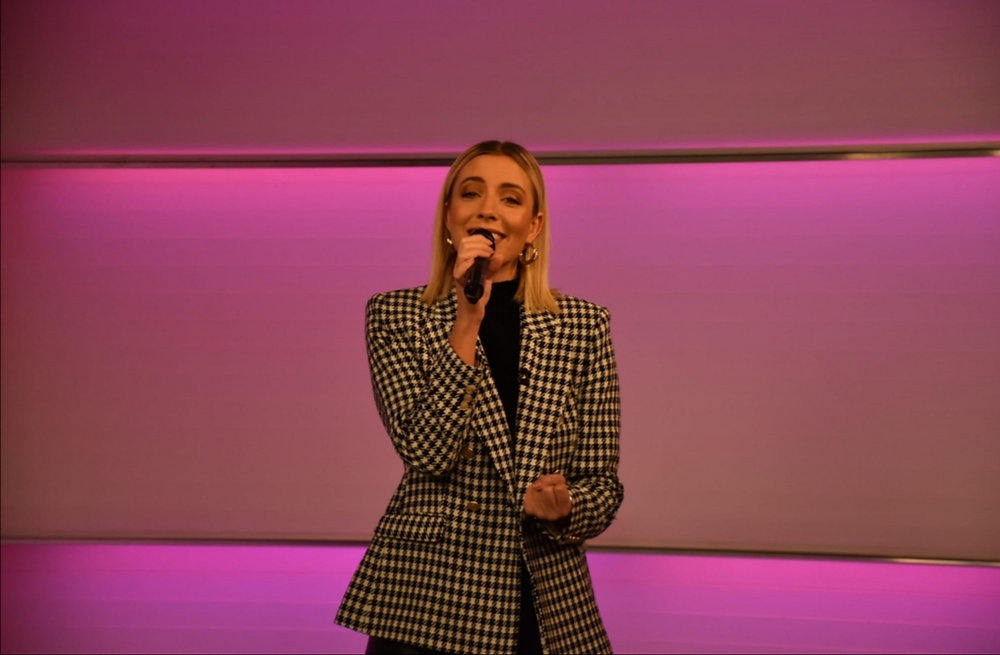 Paulina Wagner auf den Spuren von Matthias Reim - SO hat man seinen größten Hit noch nie gehört! » Alexandra Hofmann Paulina Wagner auf den Spuren von Matthias Reim - SO hat man seinen größten Hit noch nie gehört!