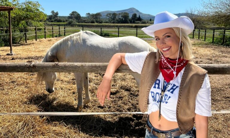 Paulina Wagner über neuen Song „Lucky & Luke“ & den Videodreh: Vogel stürmte auf Statist in Pferdekostüm zu!