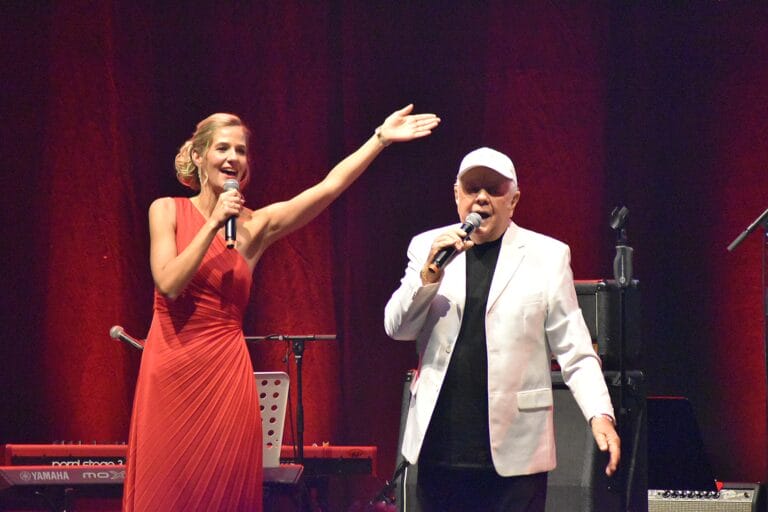 Peggy March, Graham Bonney uvm: "Fly & Help"-Spendengala erneut ein voller Erfolg Peggy March, Graham Bonney uvm: "Fly & Help"-Spendengala erneut ein voller Erfolg