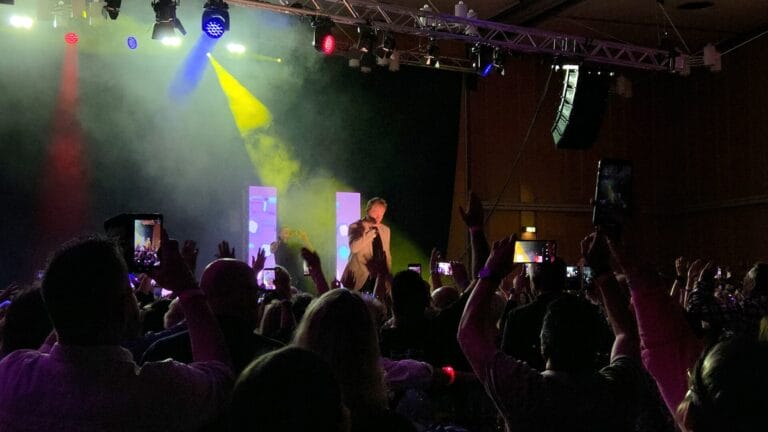 POP-Schlager Tour 2026 feierte mit Acts wie Tim Peters & Jörg Bausch stimmungsvolle Premiere in Kamen!