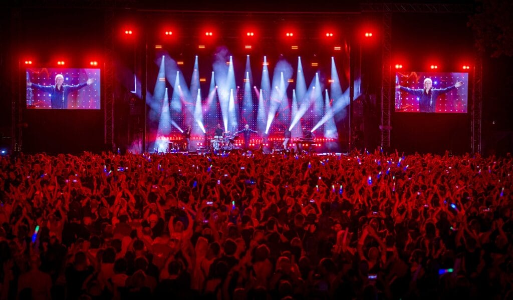 Rainhard Fendrich: Jubiläumskonzert ein voller Erfolg! Mitschnitt wird im September im TV gezeigt!