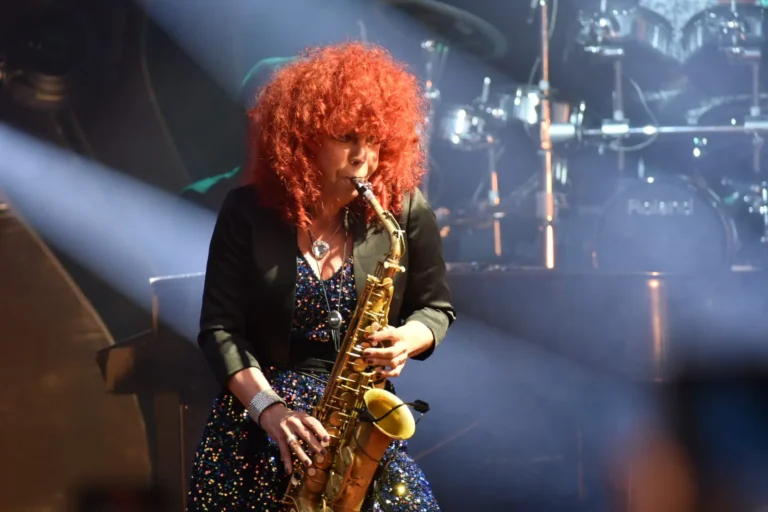 Roland Kaiser: Bandmitglied Tina Tandler veröffentlicht Duett!