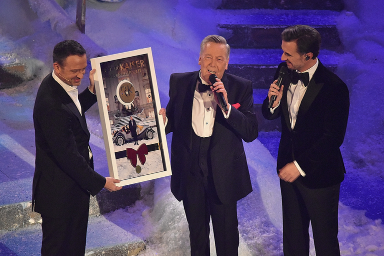 Roland Kaiser: Gold für sein Album "Weihnachtszeit" beim "Adventsfest der 100.000 Lichter"