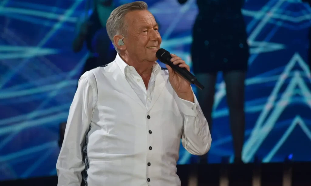 Roland Kaiser: SO hört ihr die Songs vom neuen Album als Erste! » Frank Schöbel Roland Kaiser: SO war sein Auftritt bei "TV Total XXL"