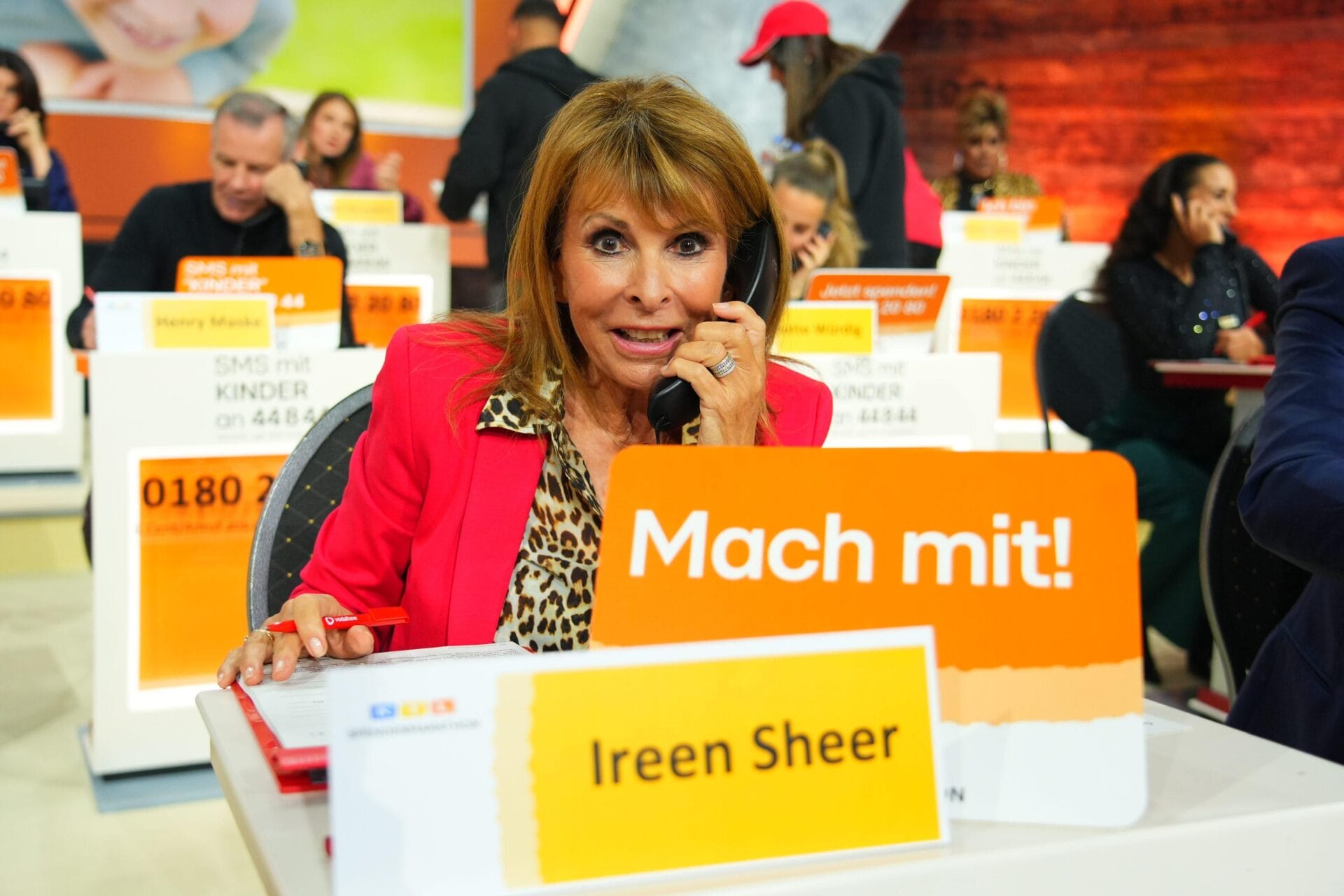 RTL-Spendenmarathon 2024: DIESE Schlagerstars sammeln Spenden am Telefon