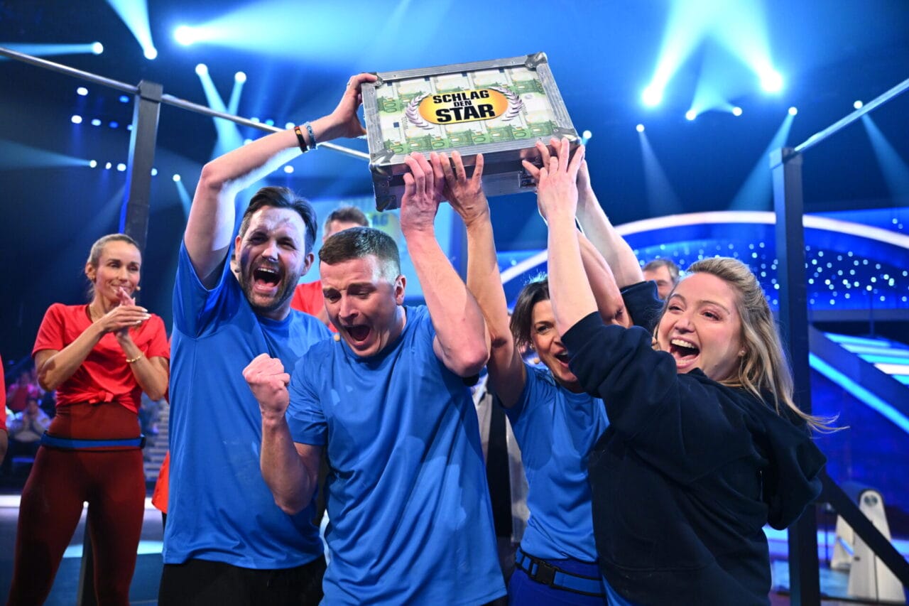 „Schlag den Star“ Gewinner: SO knapp siegten die Sat.1-Promis gegen das ProSieben-Team!