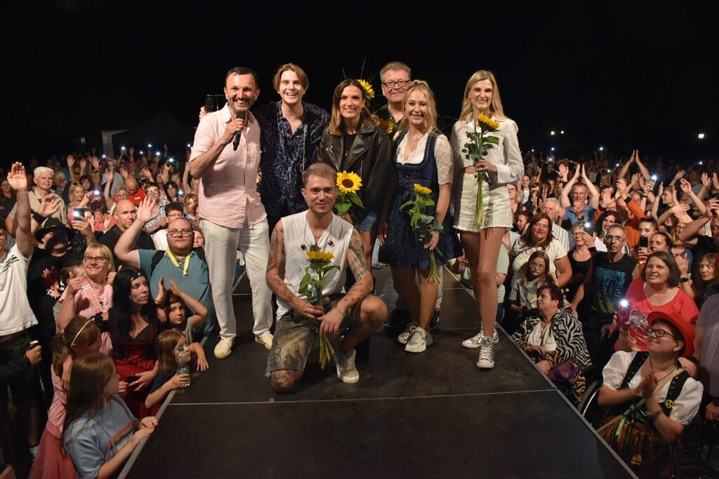 Schlager Park: Alle gingen steil im Bad Kötzting Style! Familiäres Fest mit Acts wie Vincent Gross war ein voller Erfolg! Schlager Park: Alle gingen steil im Bad Kötzting Style! Familiäres Fest mit Acts wie Vincent Gross war ein voller Erfolg!
