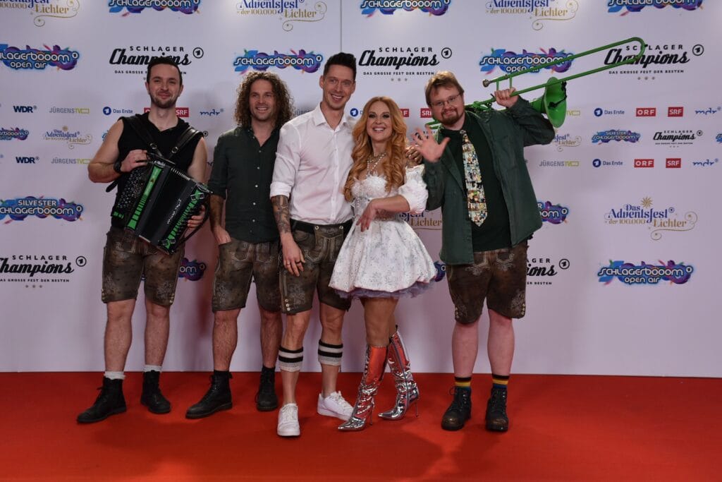 Die Draufgänger über ihren Wandel zur Boyband, was sie erdet und zukünftige Musik » Dschungelcamp "Schlagerchampions" 2025: Die schönsten Fotos vom roten Teppich
