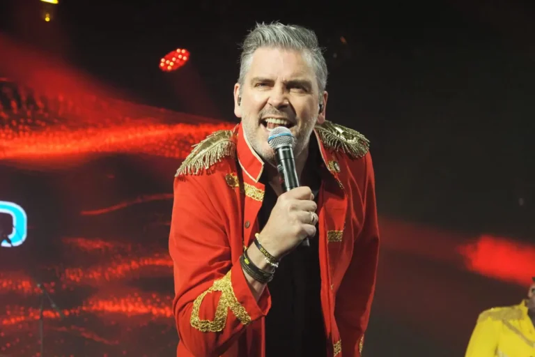 Schlagerwelle 2026 setzt auf den Trend von Tribute-Shows und feiert riesigen Vorverkaufsserfolg!