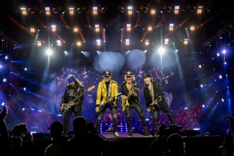 Screenshot 2025 07 05 At 09 50 23 Scorpions News „coming Home Live Das Spektakulaere Konzert Aus Dem Stadion In Hannover Auf Vinyl & Cd Und Limitierten Bundle Editionen