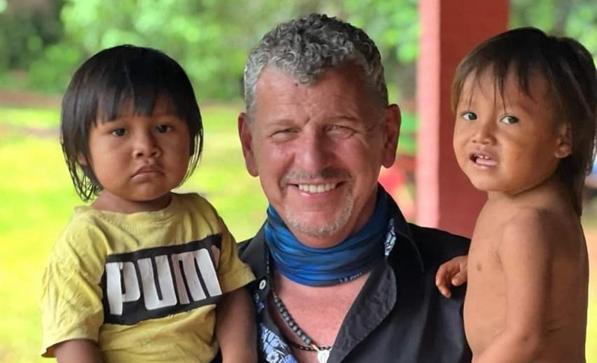 Semino Rossi besucht sein Schulprojekt in Argentinien