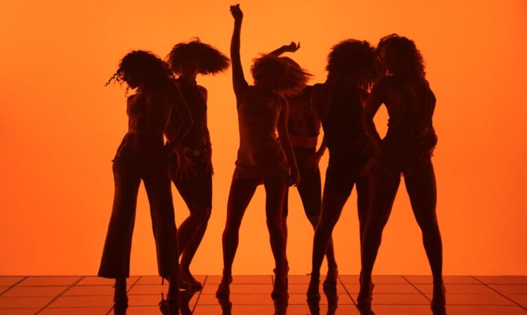 Shirin David: TV-Premiere bei Mega-Auftritt an Silvester am Brandenburger Tor in Berlin