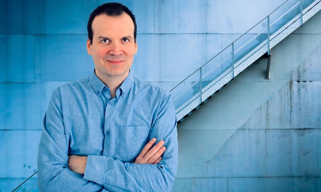 SINGLE-TIPP! Alexander Pahlke – Sein neuer Song „Hautnah“ sprüht nur so vor Leichtigkeit!