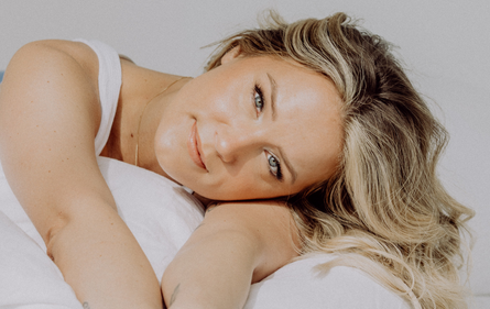 Sonia Liebing spricht über neuen Song "Komm und tu's" und schwärmt von Songwriterin: Bei IHR kann sie sich fallen lassen!