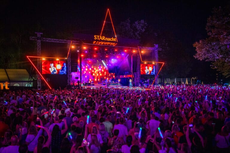 „STARnacht am Neusiedler See“ & „STARnacht am Wörthersee“: Erste Gäste bekannt! Tickets jetzt erhältlich! „STARnacht am Neusiedler See“ & „STARnacht am Wörthersee“: Erste Gäste bekannt! Tickets jetzt erhältlich!