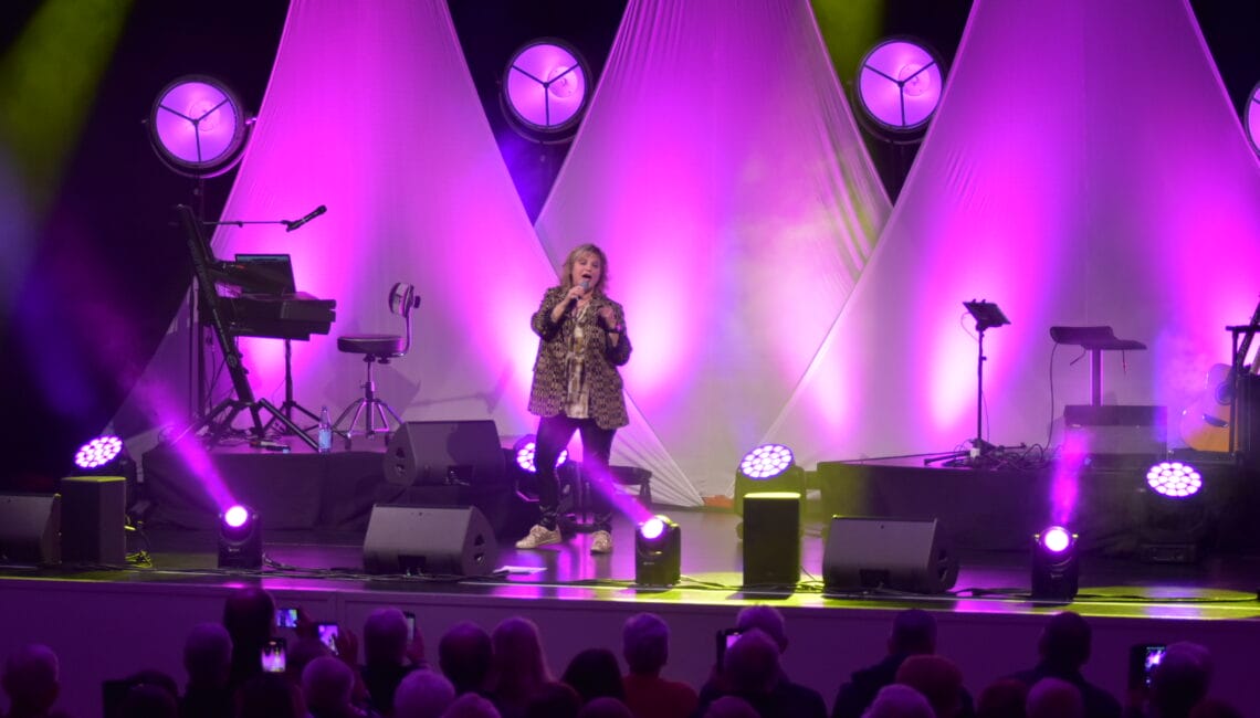 stefan-mross-und-co.-auf-„immer-wieder-schlager-tour-die-schönsten-fotos-26