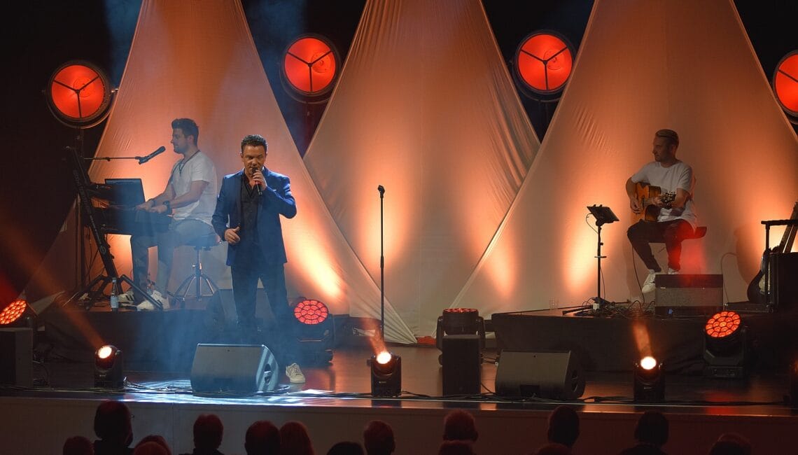 stefan-mross-und-co.-auf-„immer-wieder-schlager-tour-die-schönsten-fotos-41