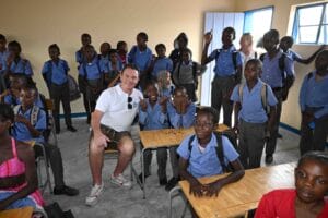 Stefan Mross Und Kinder Im Klassenzimmer (1)