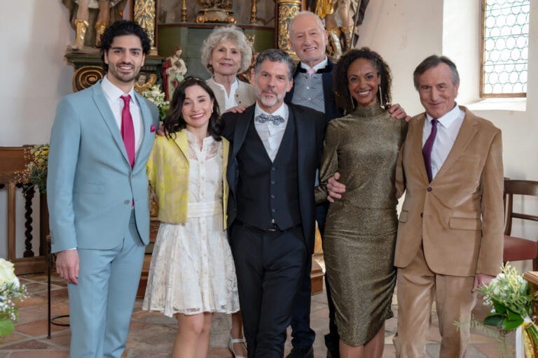 “Sturm der Liebe” Jubiläumsfolge am 18.11.25: SIE treten noch einmal vor dem Altar!