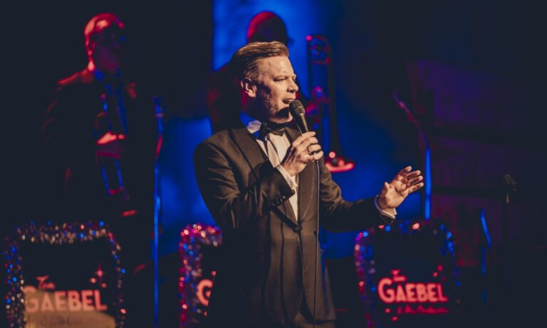 Tom Gaebel zog die Zuschauer bei Konzert in Hamburg in seinen Bann!