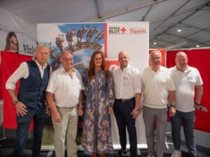 Andrea Berg unterstützt DRK Blutspendeaktion und geht mit gutem Beispiel voran! » Andrea Berg Andrea Berg unterstützt DRK Blutspendeaktion und geht mit gutem Beispiel voran! » Andrea Berg