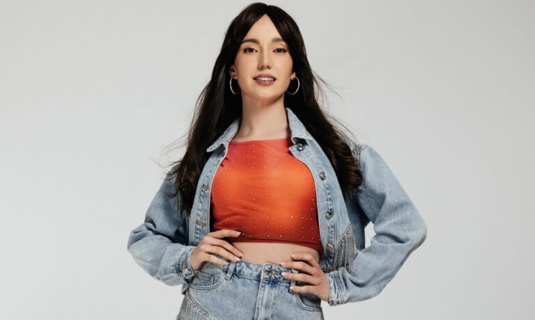 Vanessa Dollinger über neuen Song „Hey, Hey!“ und ihr Comeback: „Frischer als je zuvor wieder zurück“