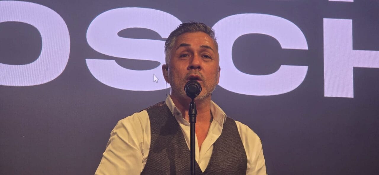 Wangerland Saisoneröffnung von Müller-Touristik mit Mike Leon Grosch war ein voller Erfolg! Hier alle Highlights!