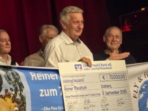 Wolfgang Trepper & Überraschungsgäste lassen "Fly & Help"-Stiftungsgründer Reiner Meutsch zum 70. Geburtstag hochleben! » Wolfgang Trepper 1000523259
