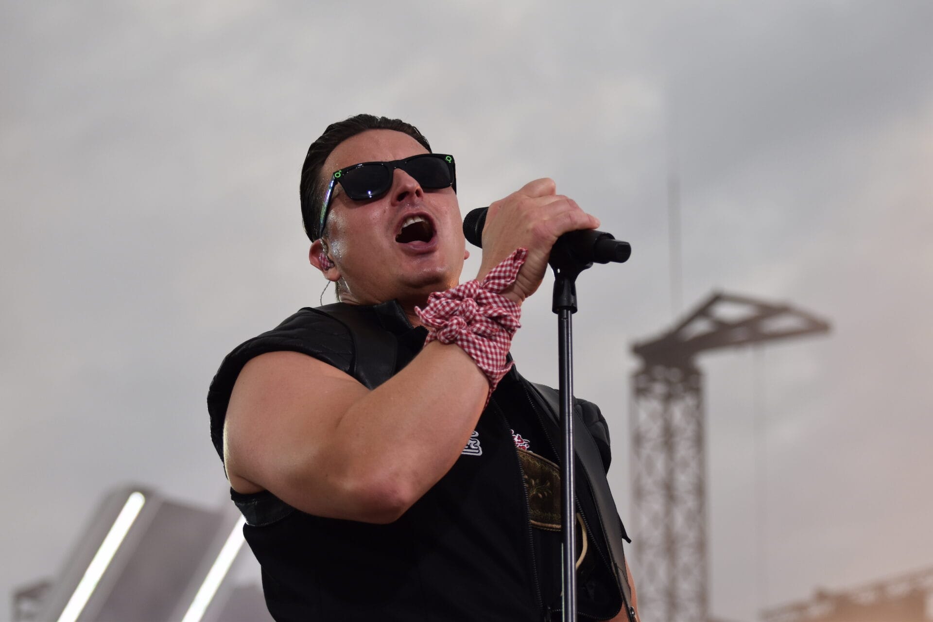 www.schlager.de-andreas-gabalier-die-schoensten-fotos-vom-mega-konzert-in-muenchen-dsc-0430-2