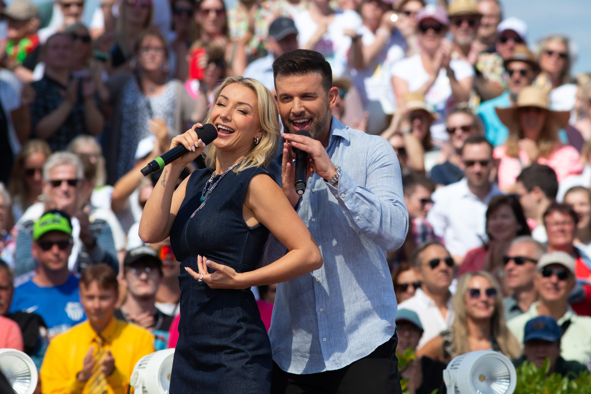 ZDF-Fernsehgarten 2025: Die schönsten Fotos der Discofox-Ausgabe am 24.08.25