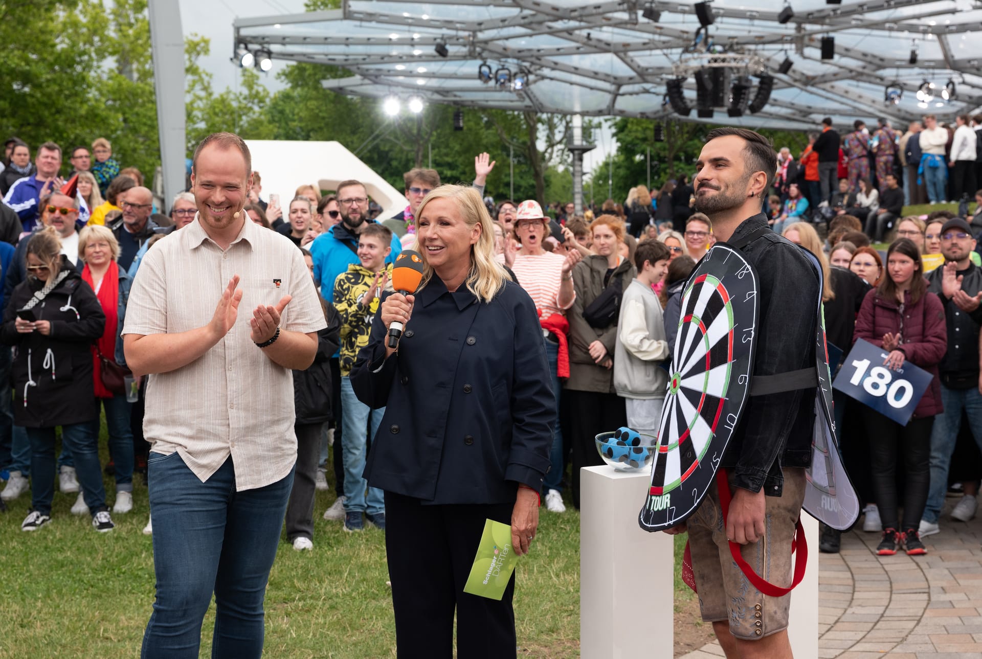 ZDF-Fernsehgarten 2025: Die schönsten Fotos der "SchlagerDARTEN"-Ausgabe vom 25.05.25