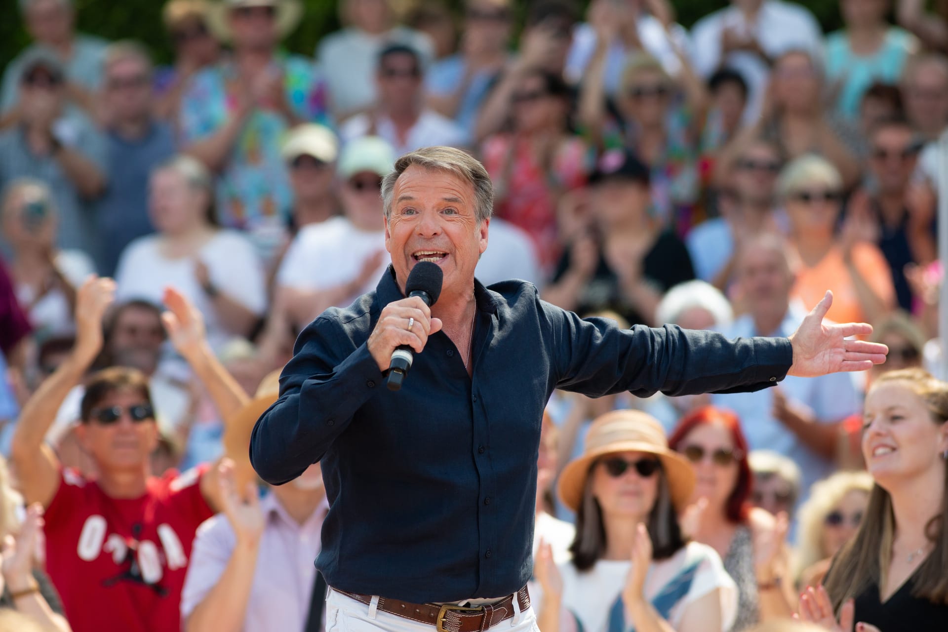 ZDF-Fernsehgarten 2025: Die schönsten Fotos der Schlagerparty-Ausgabe am 10.08.25