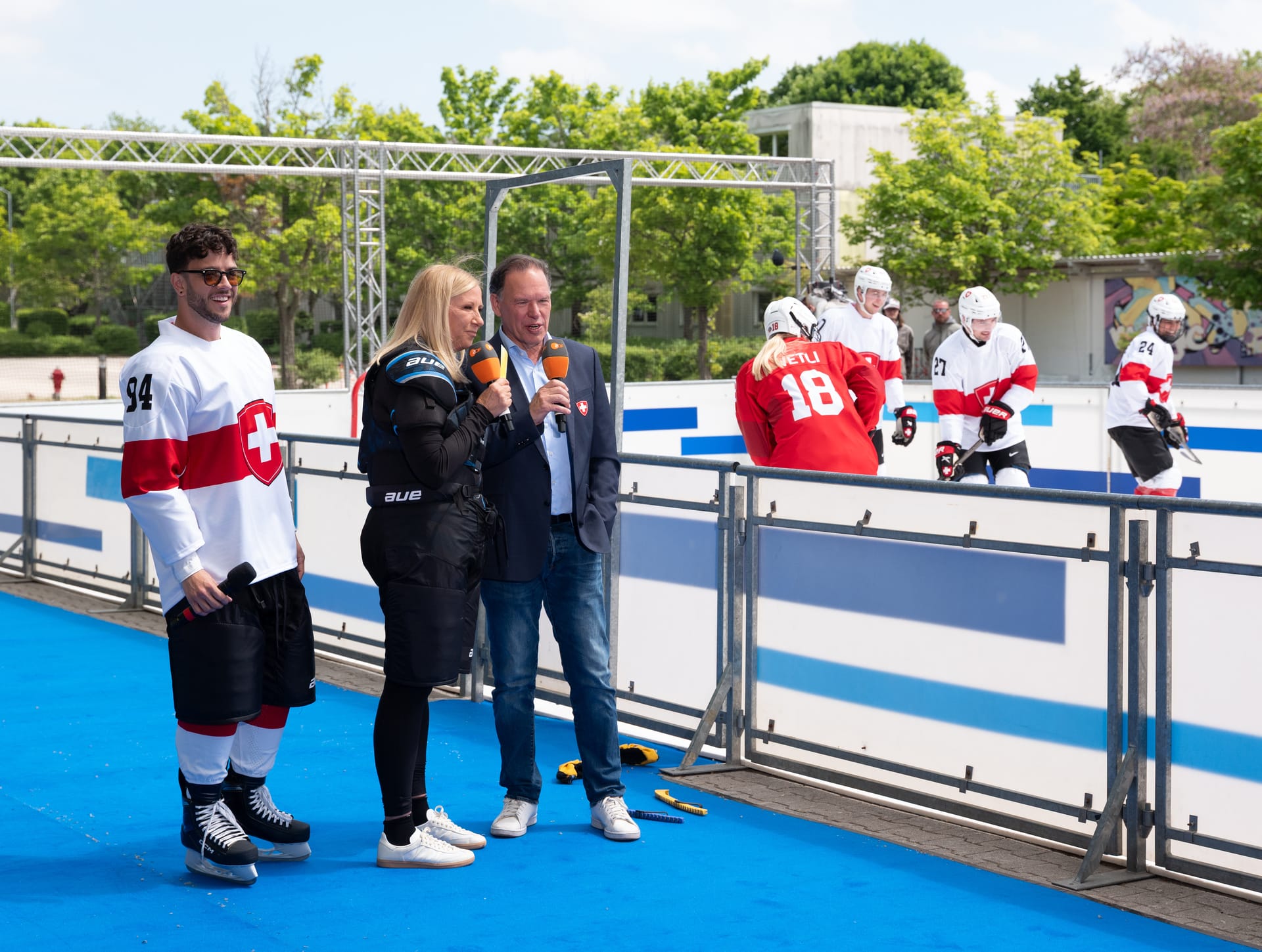ZDF-Fernsehgarten 2025: Die schönsten Fotos der "Schweiz ESC"-Ausgabe vom 18.05.25